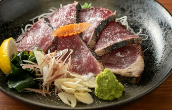 わら焼カツオのタタキ（タレ・塩）