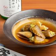 ～ 土佐 ～
どろめ 酢・ヌタ 580円
チャンバラ 680円
酒盗 580円
ウツボ唐揚 940円

～ 焼もの ～
ニロギ 550円
ホタレ 500円
さば 1000円
うるめ丸干し 600円
さんまミリン 1000円
物部産 天然鮎塩焼 1000円

※掲載内容は一例です。仕入れ状況により毎日変わります
