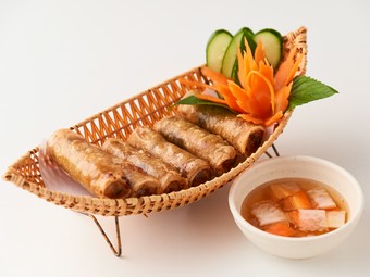 食感・味わいがクセになる『揚げ春巻き』