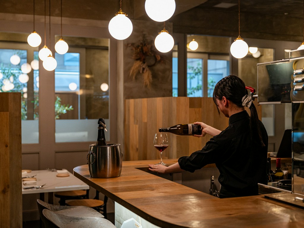 ソムリエによって選び抜かれたワインは50種以上