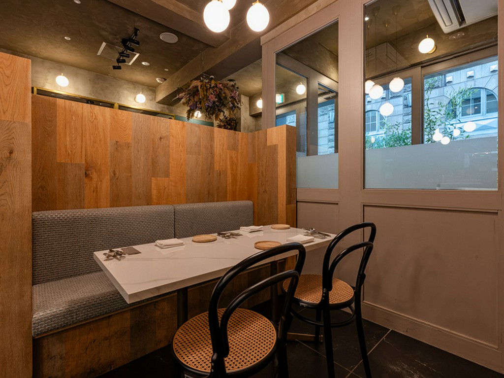 観劇・鑑賞後の余韻に。劇場都市のニーズにも応える