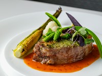 アラカルトでご注文の際は、チャージ料としておひとり様500円を頂戴いたします。