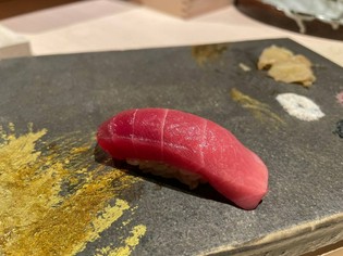 魚介類は産地にこだわり、天然ものを使用して満足度を高める