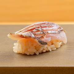 お誕生日や結婚記念日、お祝いの席を彩る美味とお酒の宝庫