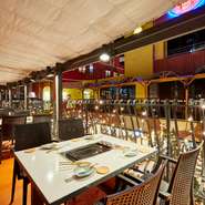 テラスから夜空に想いを馳せて。花火と共に特別な時間を