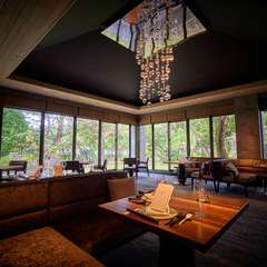 かけがえのない一日を輝かせてくれる、素晴らしい料理と景色