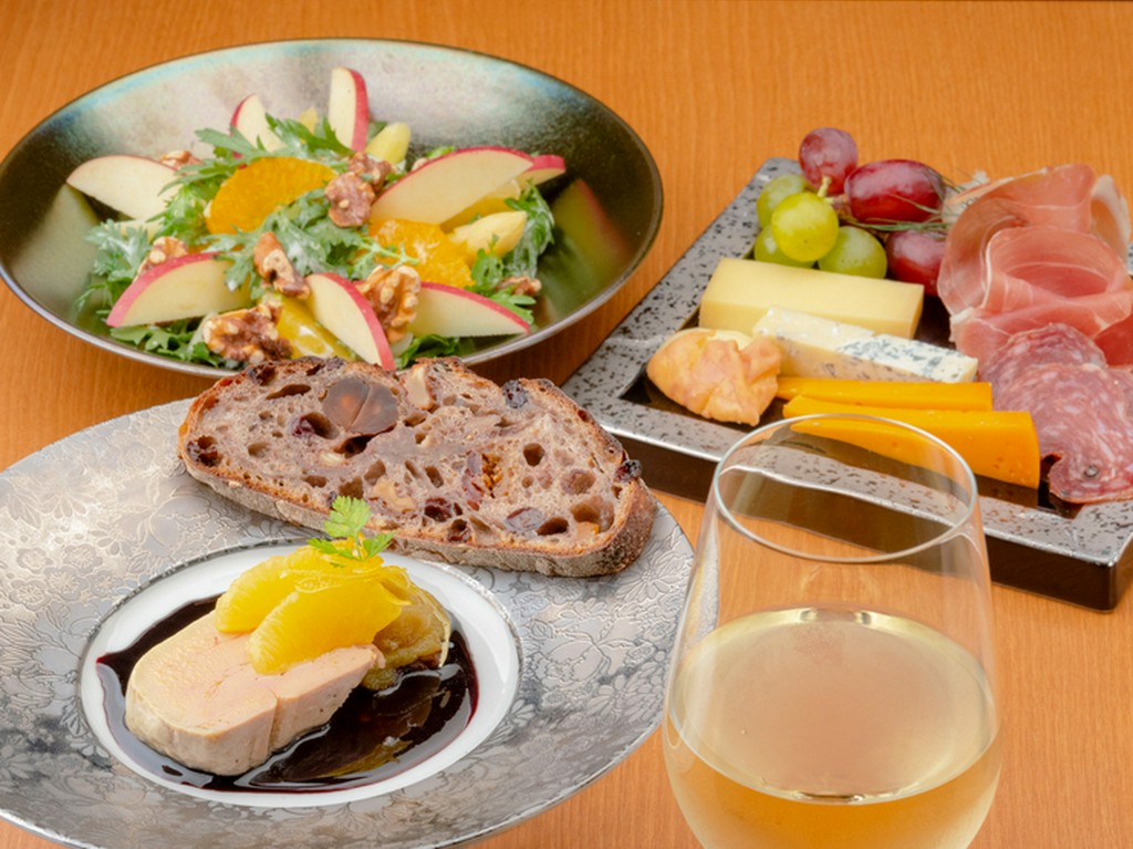 地元の食材を使った洋食は、一味違う季節感が感じられる料理