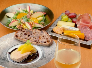 可能な限り地元の食材から選定。北海道産の海の幸と山の幸