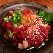 濃厚でジューシーな鴨肉と芳醇なトリュフの香りが、一口ごとに贅沢な味わいをもたらします。さらに、パリパリの海苔で巻いて食べるのもオススメです。和と洋が調和し、高級感漂うおいしさを生み出します。