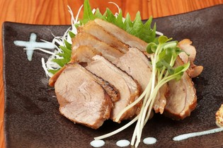 鴨肉を取り扱う際も細心の注意を払い、限られた範囲でのみ流通