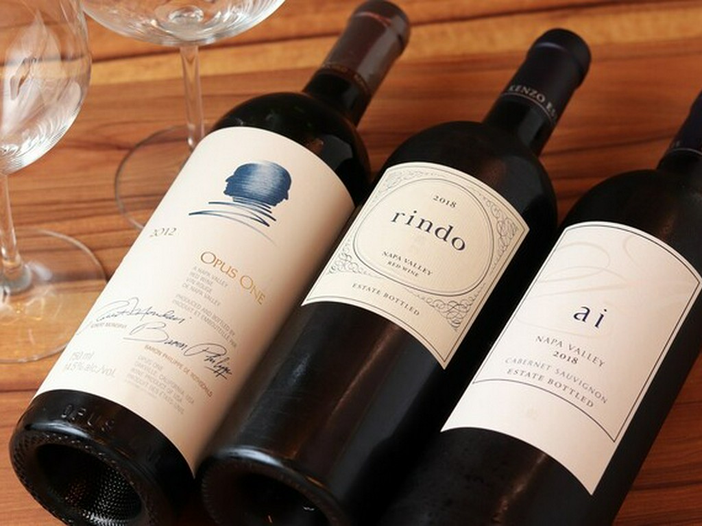 ワインソムリエが厳選。選び抜いた国産牛とワインのマリアージュ