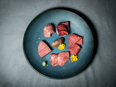 迷ったらこの一皿！厳選された極上の赤身肉5種の盛り合わせ『特選赤身肉5種盛合せ（5種類 各3切れ）』