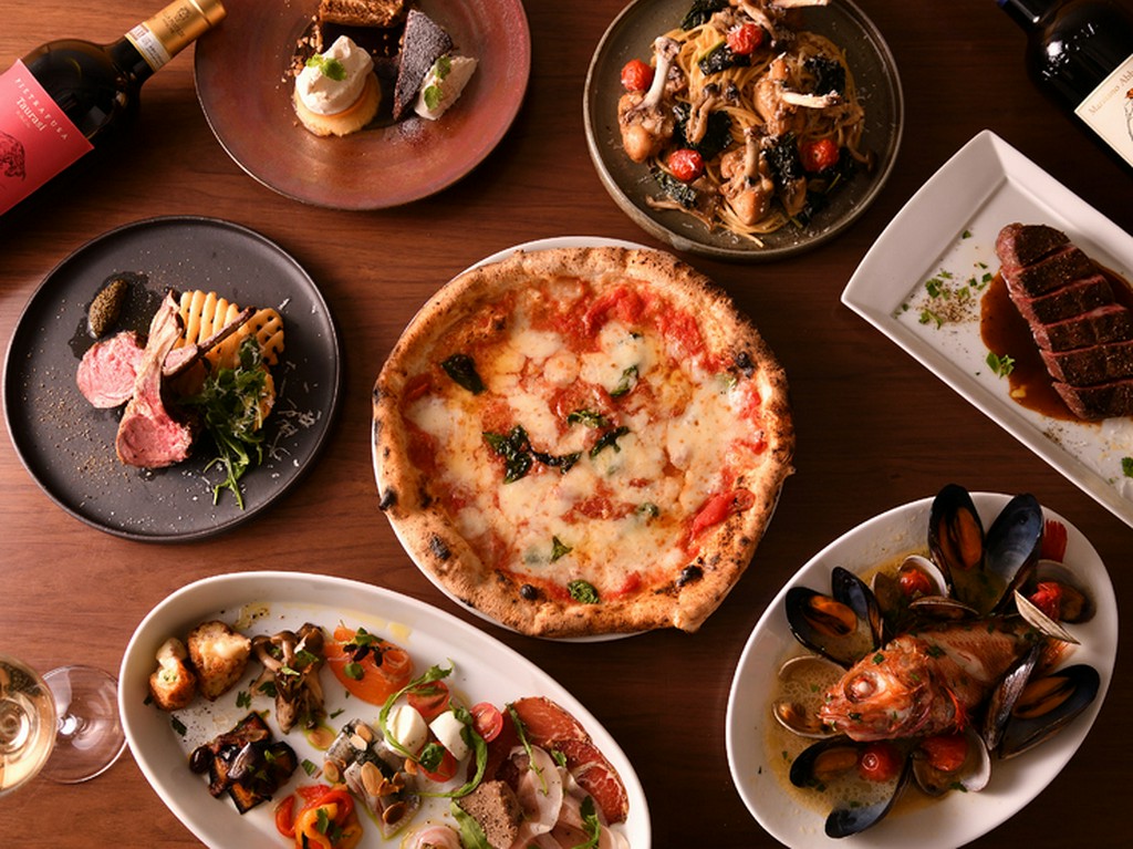 人気料理をピックアップしたコース料理にも注目