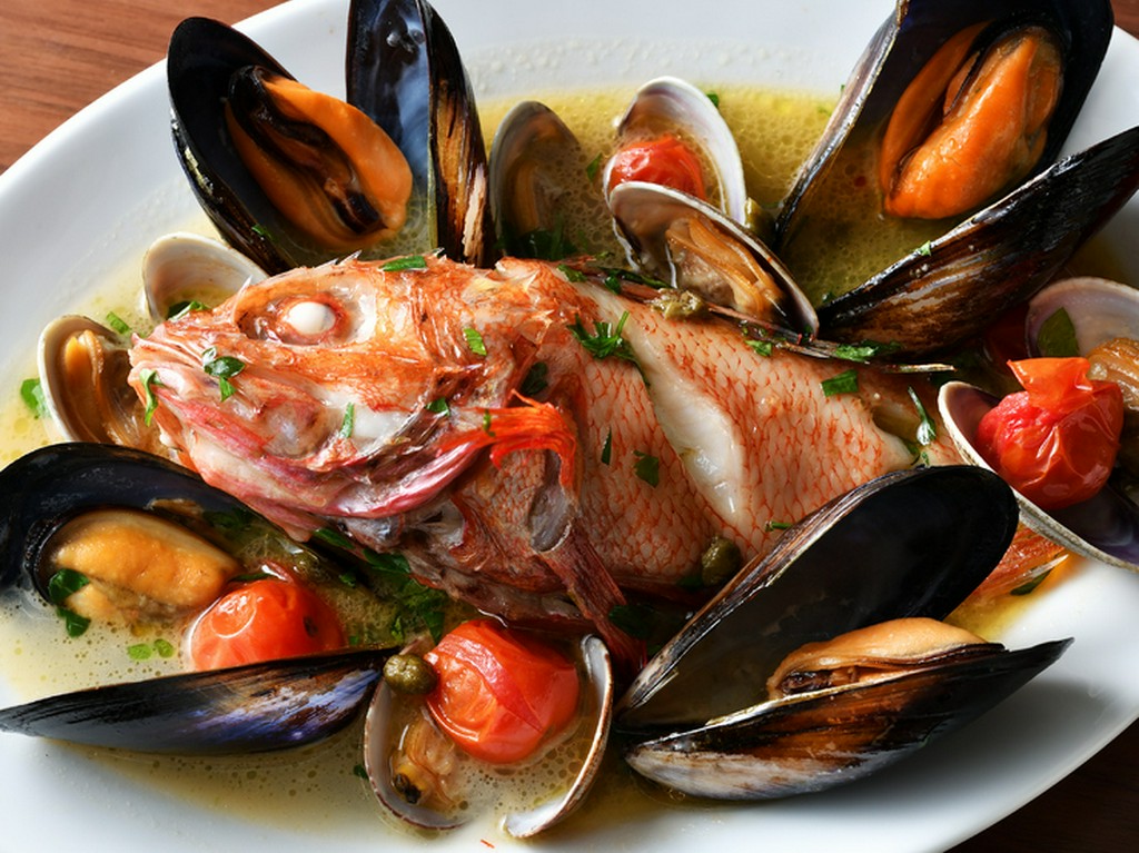 本日のオススメメニューもございます（写真は『アクアパッツァ』）