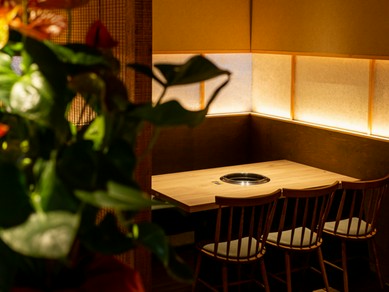 デート中のカップルもママ友も。2〜3名の食事に最適