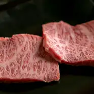 希少部位　和牛独特のサシが細かく入り、脂の甘みと赤身のコクが味わえます。