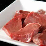 赤系ホルモン。
レバーよりもコリっとした食感。脂肪が少なくてヘルシー