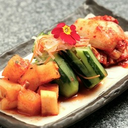 自家製キムチ  韓国産のキムチ専門壺(ハンアリ) 各種