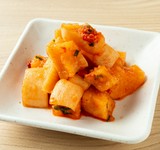 カクテキ(大根角切り漬け) 418円 / オイキムチ(キューリキムチ)  418円 / するめキムチ 418円