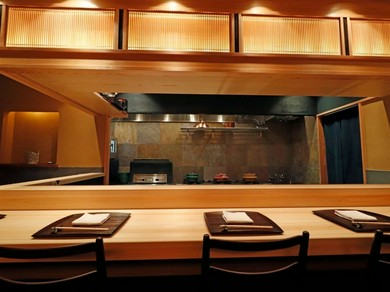 日本各地が誇る焼物で統一された、器や調度品の数々