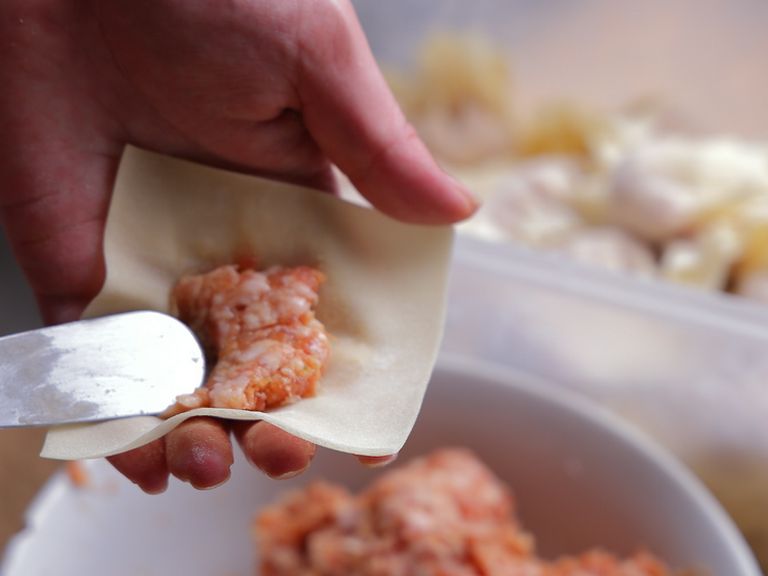 手間暇かけた「お店の味」はお持ち帰りもOK！