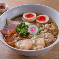 【麺屋 木ノ下】の看板メニュー『特製ワンタン麺』