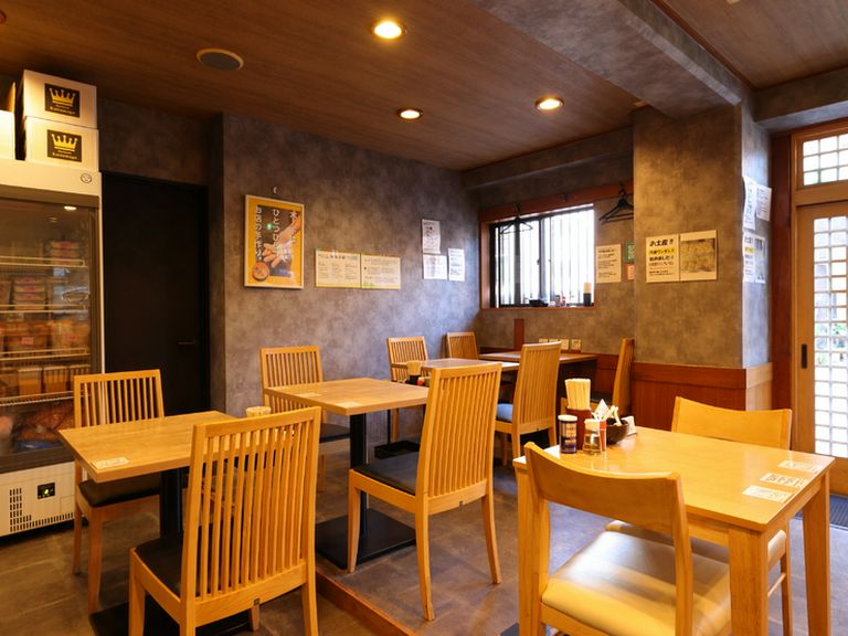 二世代、三世代で利用できる落ち着きのある店内