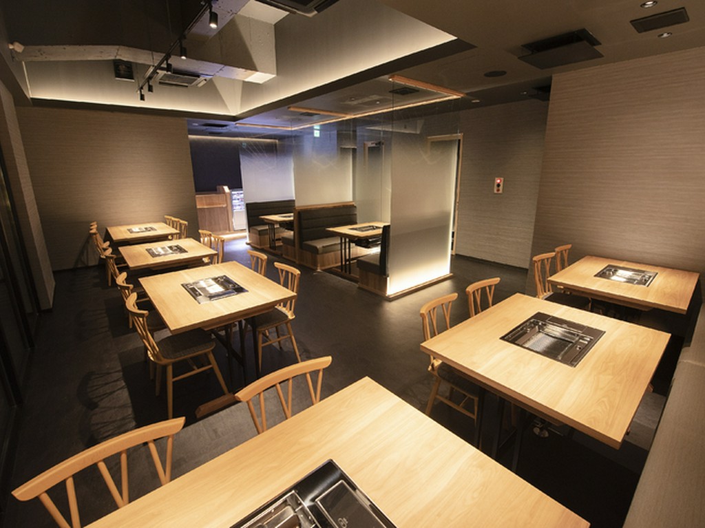 コースのほか、単品メニューも豊富。カジュアルに焼肉女子会