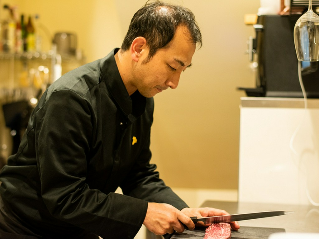 目で楽しみ、舌で味わう。心を満たす、最高級の焼肉を提供