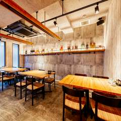 カフェを思わせるオシャレな空間で中華を満喫