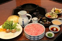 上質な肉の旨みをとっても贅沢に『特上神戸牛しゃぶしゃぶ　120g』