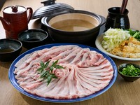 バラとロース、脂と旨みの絶妙なバランス『豚のしゃぶしゃぶコース