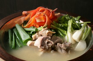 串焼き・水炊きで満喫する、宮崎県産の銘柄鶏「日南どり」
