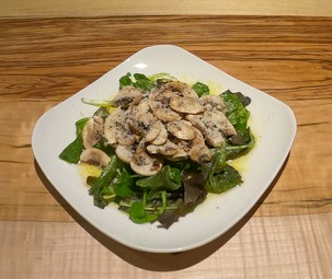 フレッシュマッシュルームのサラダ
