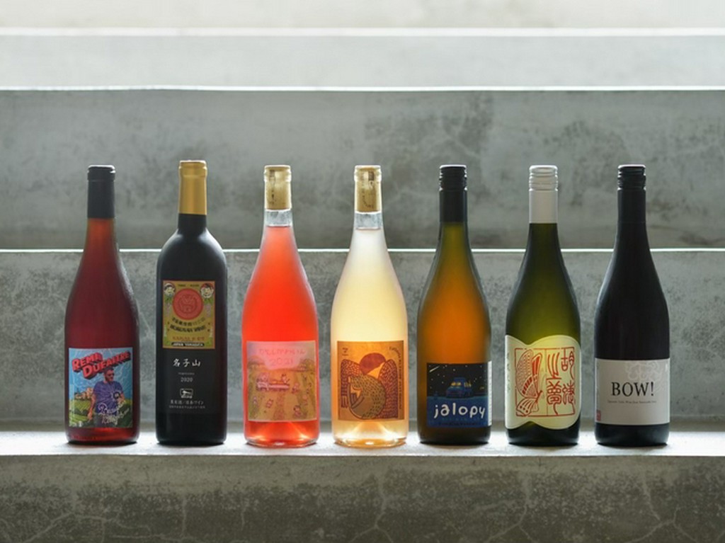 お料理に合わせたワイン各種ご用意しております。