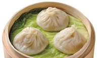もちもちの厚めの皮で作った小籠包。
うまみと肉汁がジュワ～とあふれ出します。