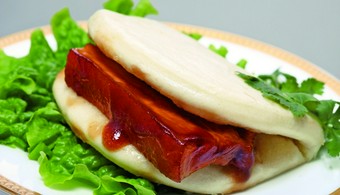 ワインと合わせたい一品。角煮サンド『角煮割包』