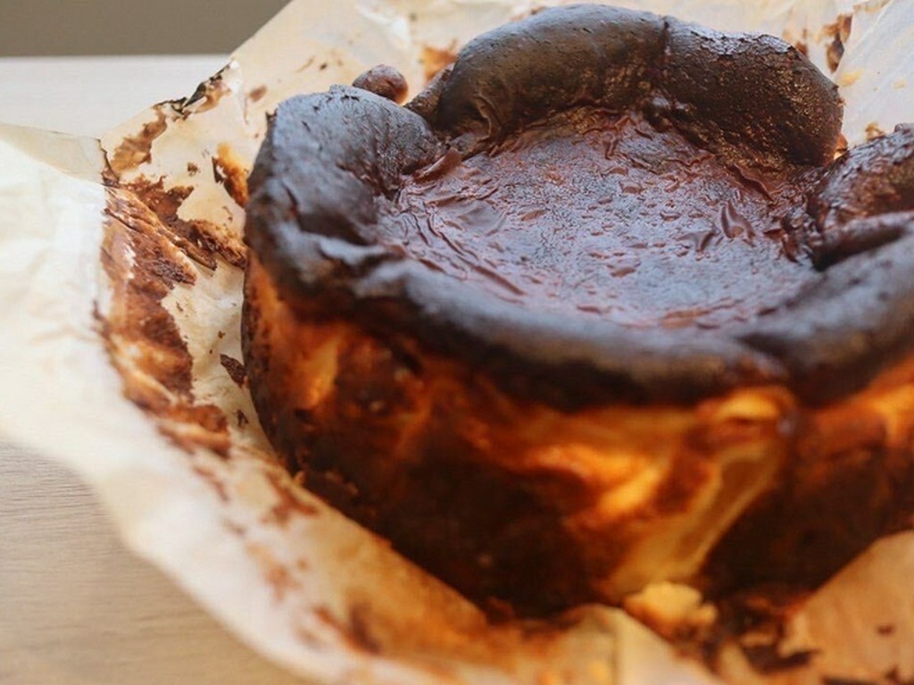 バスクチーズケーキ