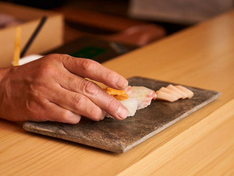 専門店の鮪や旬の魚介類など上質な味で大切な人をおもてなし