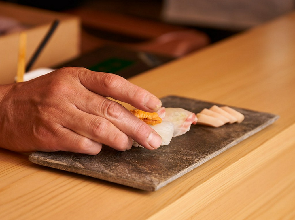 専門店の鮪や旬の魚介類など上質な味で大切な人をおもてなし