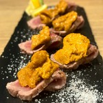 じっくり煮込んだ鯛カブトは、旨味が凝縮された逸品。お祝いの席にもおすすめです。