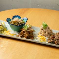 家庭的でありながらも手間を惜しまない丁寧な仕込みが際だつ『おまかせ5種』