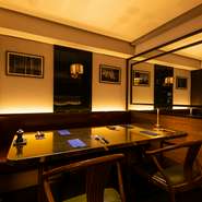 訪れたゲストの利用シーンや食事をする雰囲気を常に意識しながらサービスに当たっているそうです。さらに、提供のタイミングも細かく配慮。そのため、心地よく過ごすことができ、おいしさをゆったり感じられます。