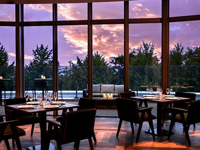 横浜を望む贅沢なテラス。貸し切り・イベントも相談可