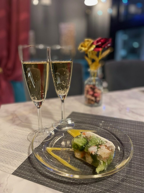 綺麗空間で上質な時間を過ごせるオシャレレストラン＆バー