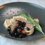 ラム肉のグリエ　～自家製ブルーベリーソース～
