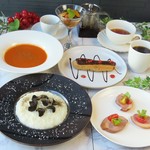 お手軽にフレンチを楽しめるコースをご用意♪メインは黒トリュフのリゾット!デザート付