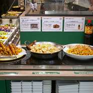 休日料金（税込）
■大人：2800円、小学生：1800円、幼児：1200円、3歳以下：無料
■休日ランチ予約は、4部制（90分入替制）となります。※第1部【11:30～13:00】、第2部【11:45～13:15】、第3部【13:15～14:45】、第4部【13:30～15:00】
■アルコール類（ノンアルビール・カクテルなど含む）は別注（有料）となります。
■貸切PARTYおよび特別個室「レジェンドルーム」（6~10名、1000円/30分）のご予約は電話問合わせ下さい。