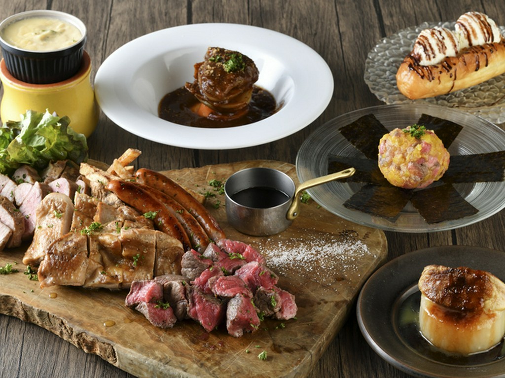 種類豊富なドリンクの2時間飲み放題が付いたコースが充実