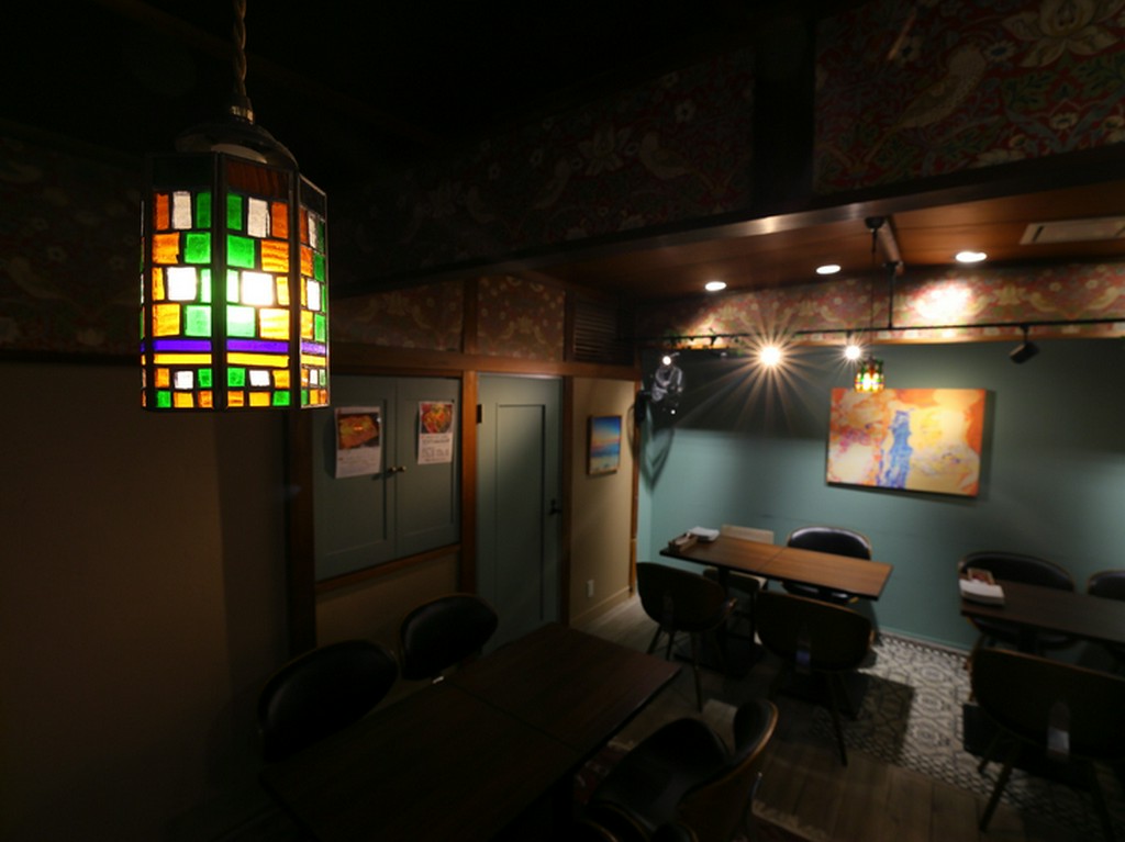 料理も雰囲気もほっこり温か。実家でくつろぐような時が叶う